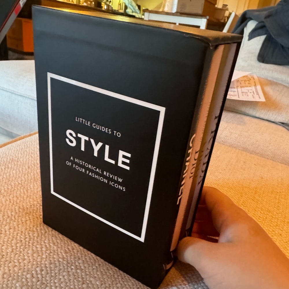 Designers Table Book Set - Picture 5 of 7